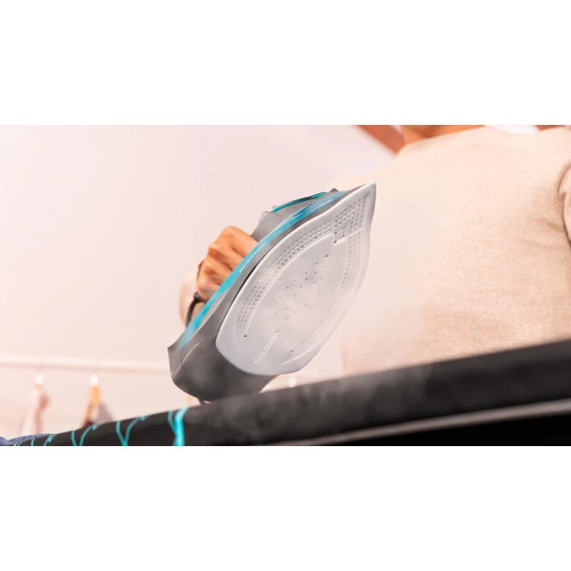 Cecotec Steam Iron, Ceramic Soleplate, Turbo Slide Glide, 5Temperature Levels, 3100Watts