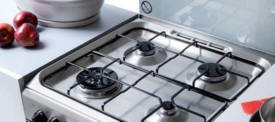 Indesit Free standing Full Gas Cooker, Electric ignition Enamelled Grids, 60Cm, Stainless Steel