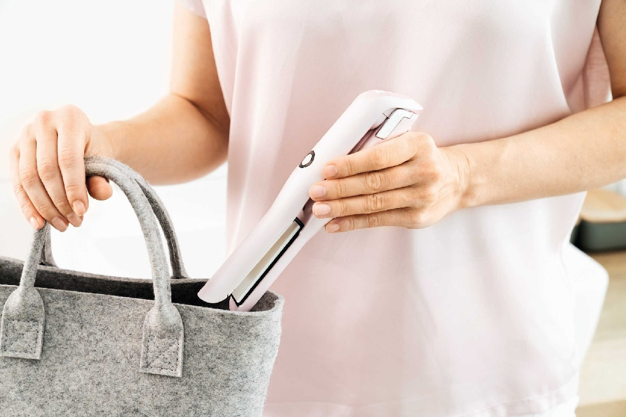 Beurer Rechargable Hair Straighner Pink 200-160 Watt Lithium Battery 3 Heat Levels Ceram Beurer Rechargable Hair Straighner Pink 200-160 Watt Lithium Battery 3 Heat Levels Ceram